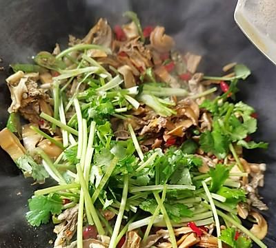 爆炒河蚌肉在家做，美味又营养，轻松又简单