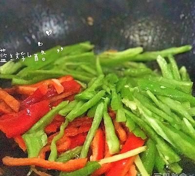 炒白豆干的家常做法大全(蒜叶炒白豆干)图8